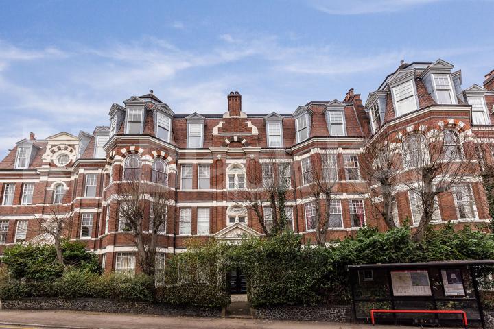 Stunning Mansion Block Seconds to Highgate Village and Archway tube zone 2  Linden Mansions, Hornsey Lane, Highgate